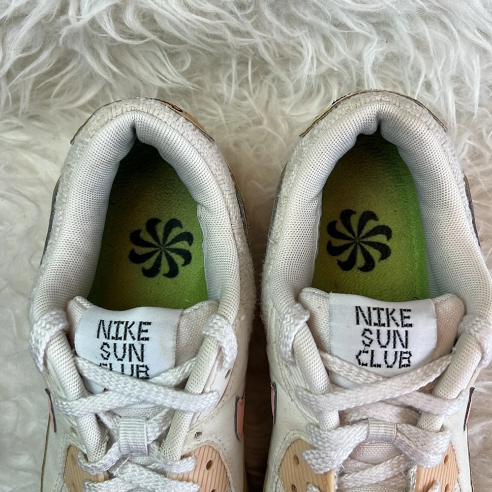 Nike Women’s Air Max 90 SE 'Sun Club - Sail Arctic Orange' Sneakers Size 8 US - Picture 13 of 17